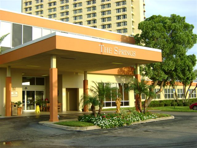 SPRINGS AT BOCA CIEGA BAY nursing home in SOUTH PASADENA, FL - Photo 4 of 10