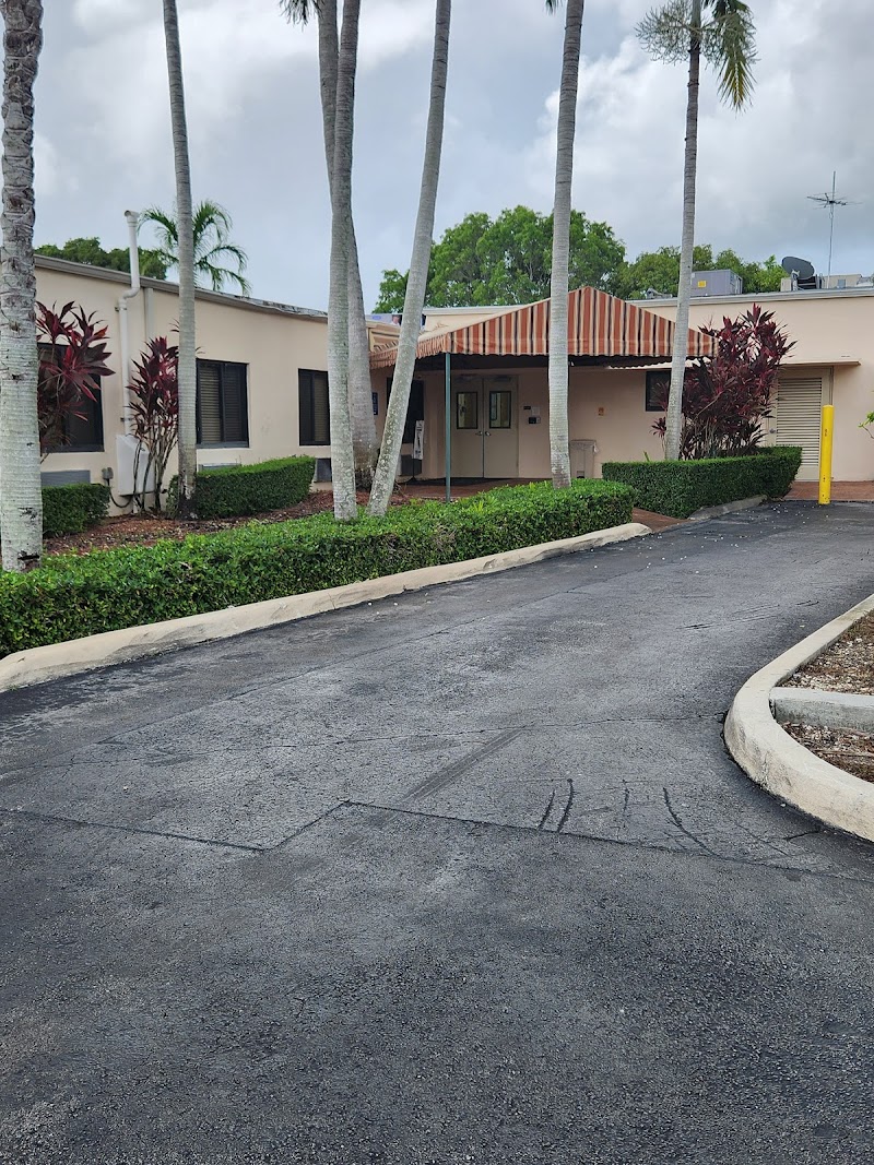 HOMESTEAD MANOR A PALACE COMMUNITY nursing home in HOMESTEAD, FL - Photo 3 of 10