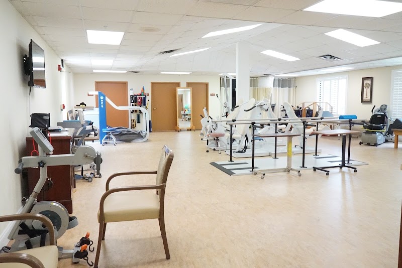 PALM GARDEN OF WINTER HAVEN nursing home in WINTER HAVEN, FL - Photo 3 of 5