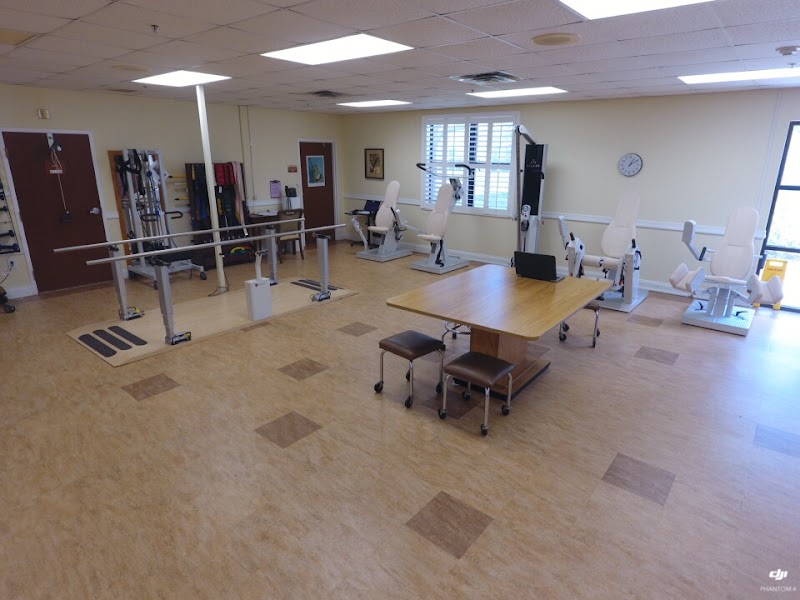 PALM GARDEN OF LARGO nursing home in LARGO, FL - Photo 4 of 5