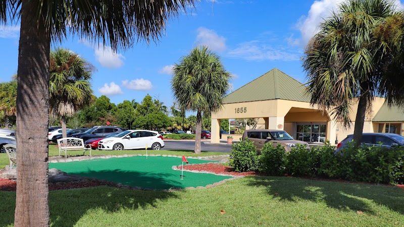 SAVANNAS PARK HEALTH AND REHABILITATION CENTER nursing home in PORT SAINT LUCIE, FL - Photo 2 of 5
