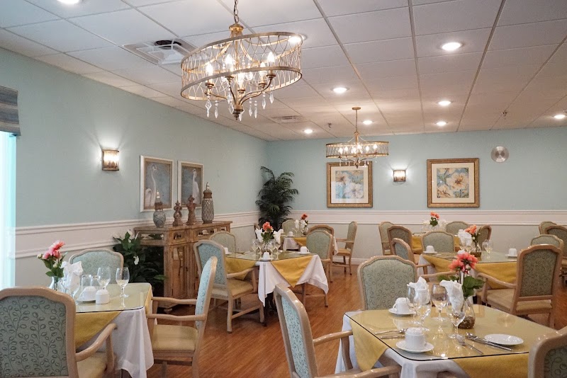 PALM GARDEN OF PORT SAINT LUCIE nursing home in PORT SAINT LUCIE, FL - Photo 3 of 10