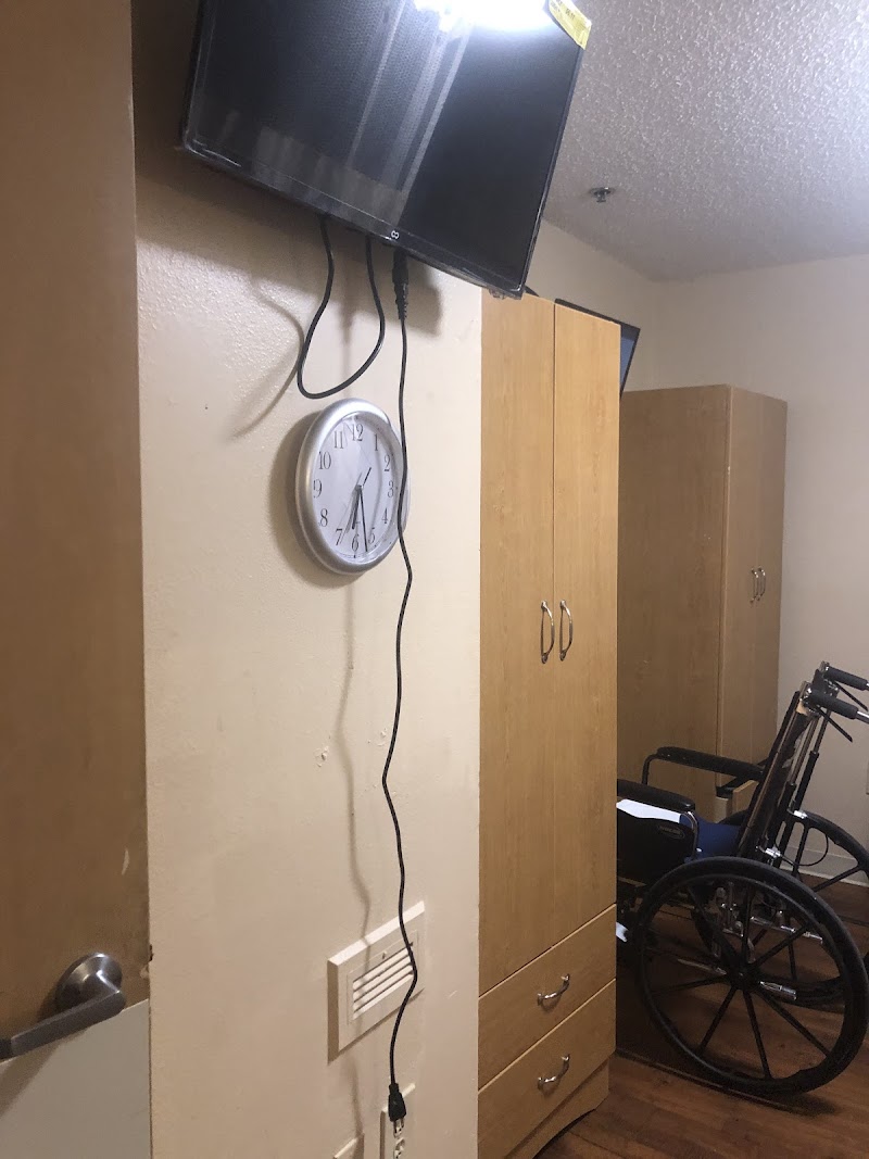 DEERFIELD BEACH HEALTH AND REHABILITATION CENTER nursing home in POMPANO BEACH, FL - Photo 4 of 9