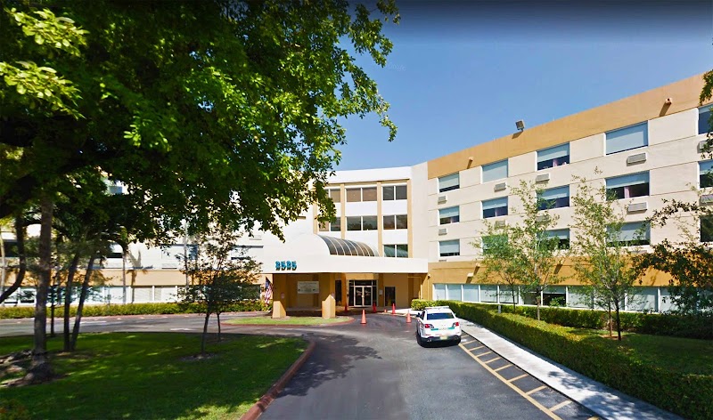 WEST GABLES HEALTH CARE CENTER nursing home in MIAMI, FL - Photo 3 of 9