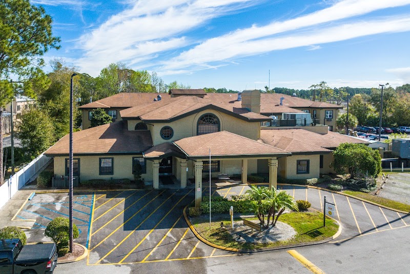 ISLAND LAKE CENTER nursing home in LONGWOOD, FL - Photo 5 of 9