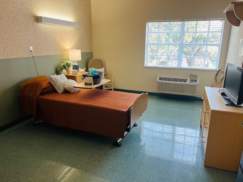 BAYSHORE POINTE NURSING AND REHAB CENTER nursing home in TAMPA, FL - Photo 5 of 5