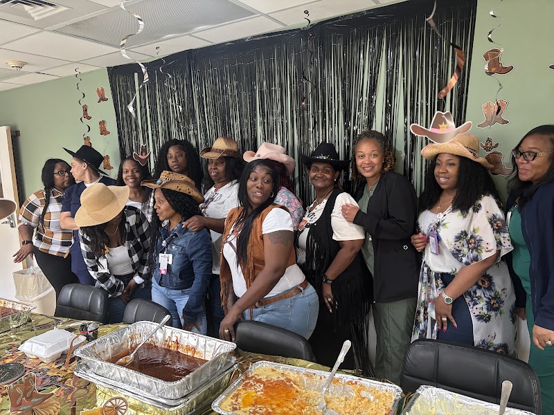 GAINESVILLE HEALTH & REHABILITATION nursing home in GAINESVILLE, FL - Photo 3 of 5