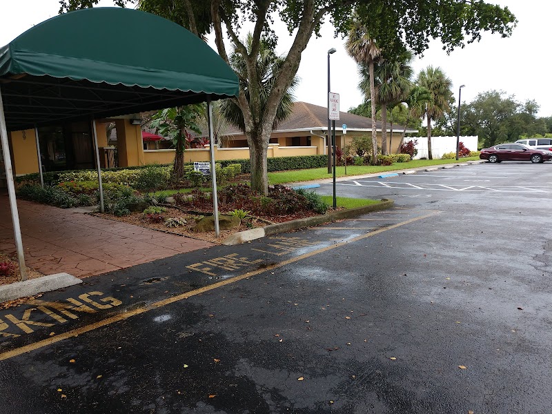 REGENTS PARK OF SUNRISE nursing home in SUNRISE, FL - Photo 5 of 10