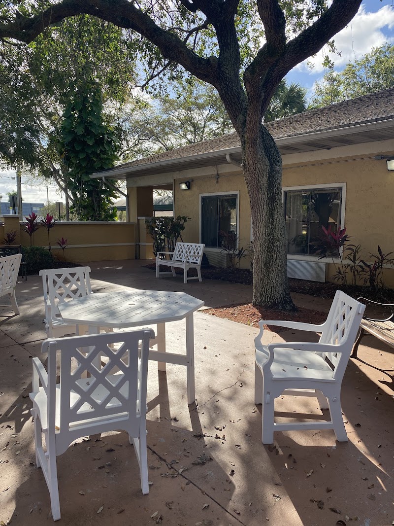 NSPIRE HEALTHCARE LAUDERHILL nursing home in LAUDERHILL, FL - Photo 5 of 5