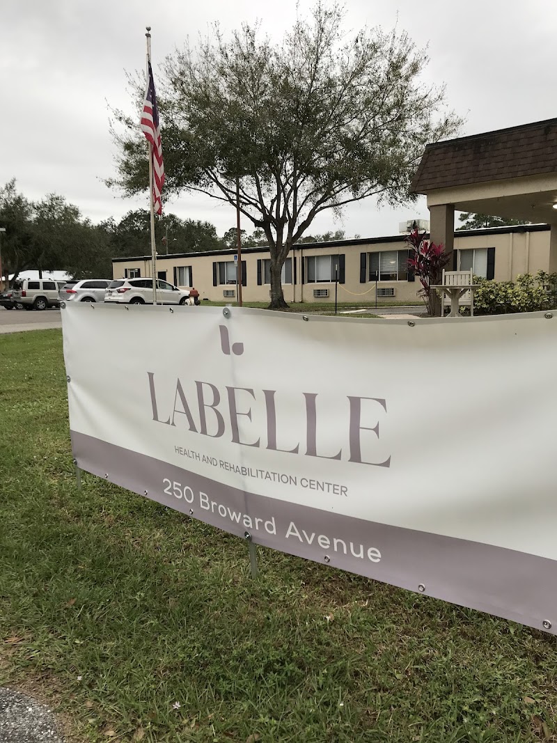 LABELLE HEALTH AND REHABILITATION CENTER nursing home in LABELLE, FL - Photo 4 of 10