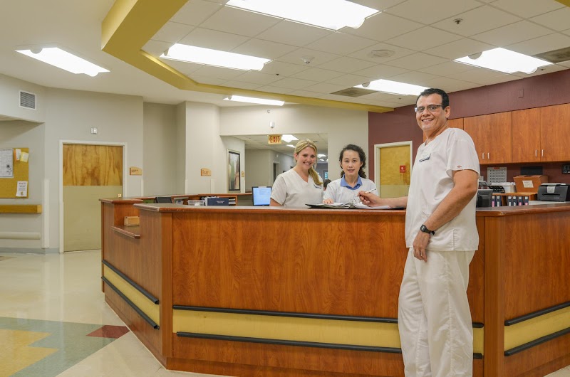 OAKPARK HEALTH AND REHABILITATION CENTER nursing home in PALM HARBOR, FL - Photo 5 of 10