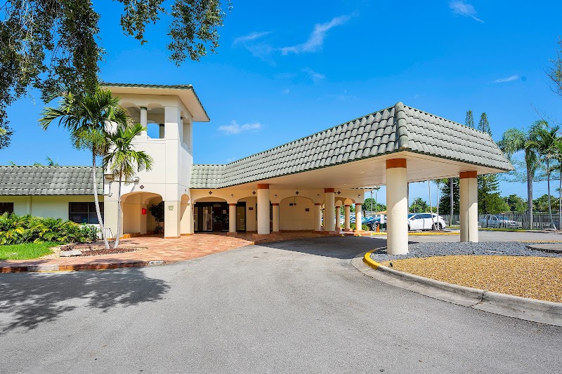 SHORESIDE HEALTH AND REHABILITATION CENTER nursing home in MIAMI, FL - Photo 2 of 10