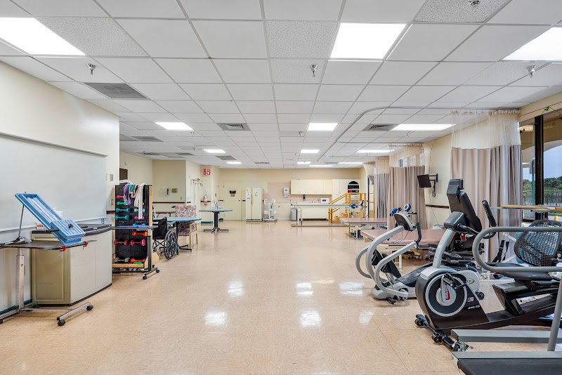 SHORESIDE HEALTH AND REHABILITATION CENTER nursing home in MIAMI, FL - Photo 4 of 10