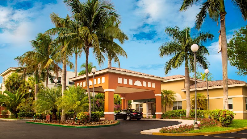 PALACE AT KENDALL NURSING AND REHABILITATION CENTE nursing home in MIAMI, FL - Photo 2 of 10