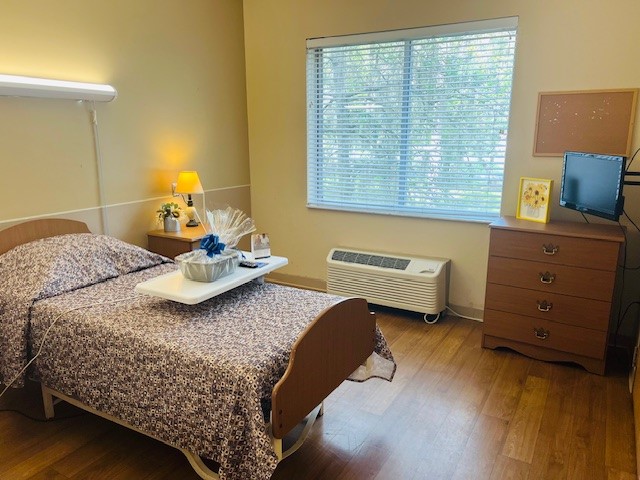 OCALA OAKS REHABILITATION CENTER nursing home in OCALA, FL - Photo 4 of 5