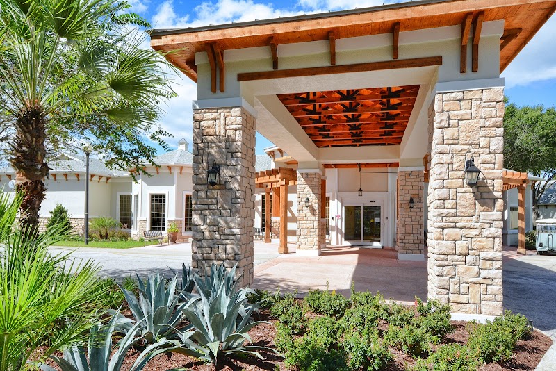 EDGEWATER AT WATERMAN VILLAGE nursing home in MOUNT DORA, FL - Photo 3 of 10