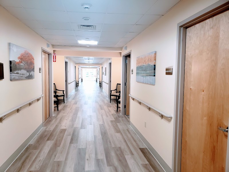 ROYAL CARE OF AVON PARK nursing home in AVON PARK, FL - Photo 4 of 5