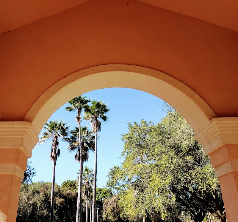 CRESCENT HEALTH AND REHABILITATION CENTER nursing home in SARASOTA, FL - Photo 3 of 5