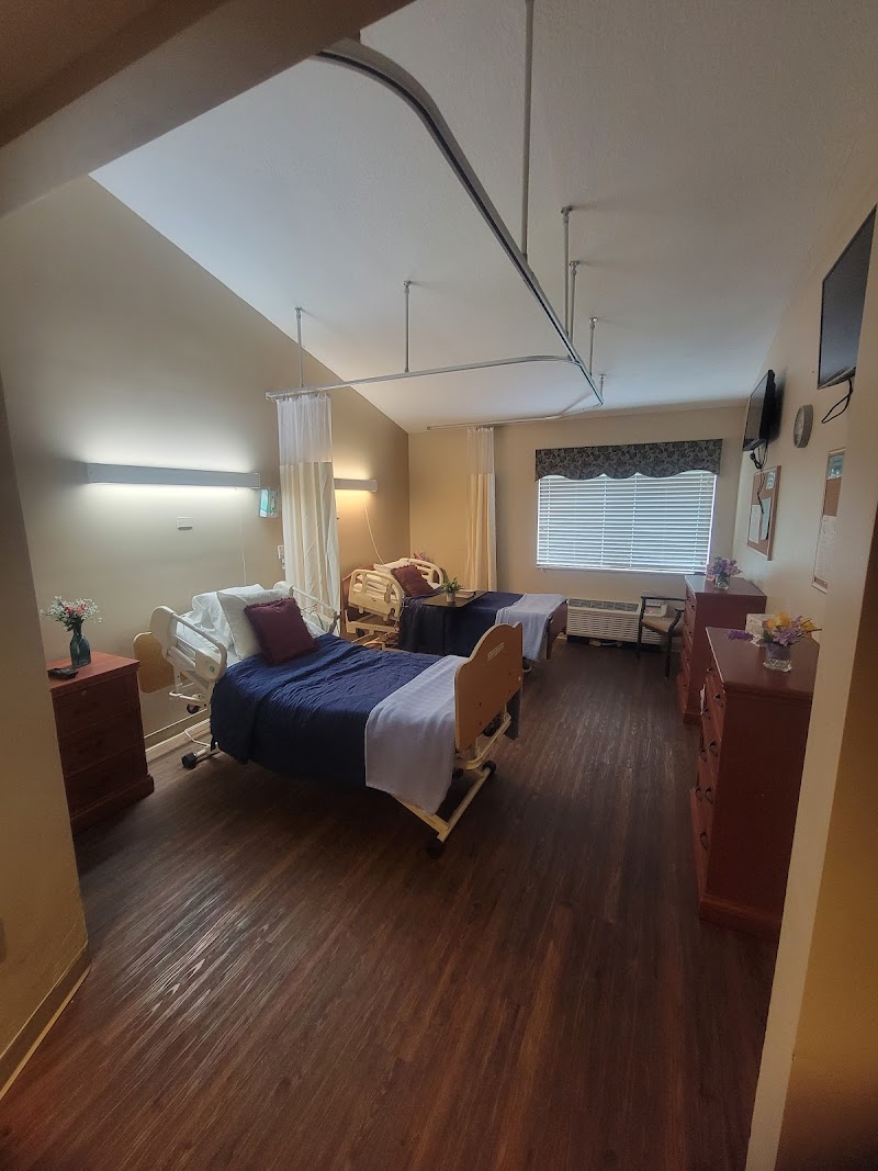 BAYA POINTE NURSING AND REHABILITATION CENTER nursing home in LAKE CITY, FL - Photo 3 of 10