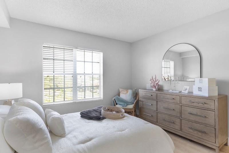 STRATFORD COURT OF BOCA RATON nursing home in BOCA RATON, FL - Photo 3 of 10