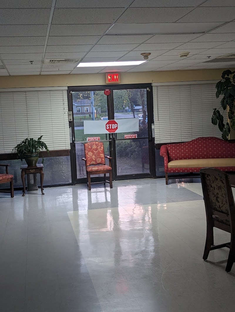 CENTURY CENTER FOR REHABILITATION AND HEALING nursing home in CENTURY, FL - Photo 3 of 7