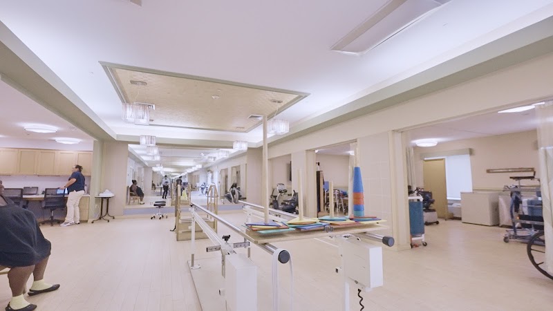 EXCEL CARE CENTER nursing home in TAMPA, FL - Photo 2 of 7