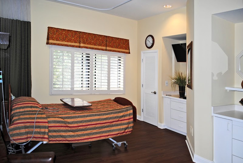 GARDENS COURT nursing home in PALM BEACH GARDENS, FL - Photo 4 of 10