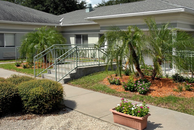 LIFE CARE CENTER OF ORANGE PARK nursing home in ORANGE PARK, FL - Photo 5 of 10