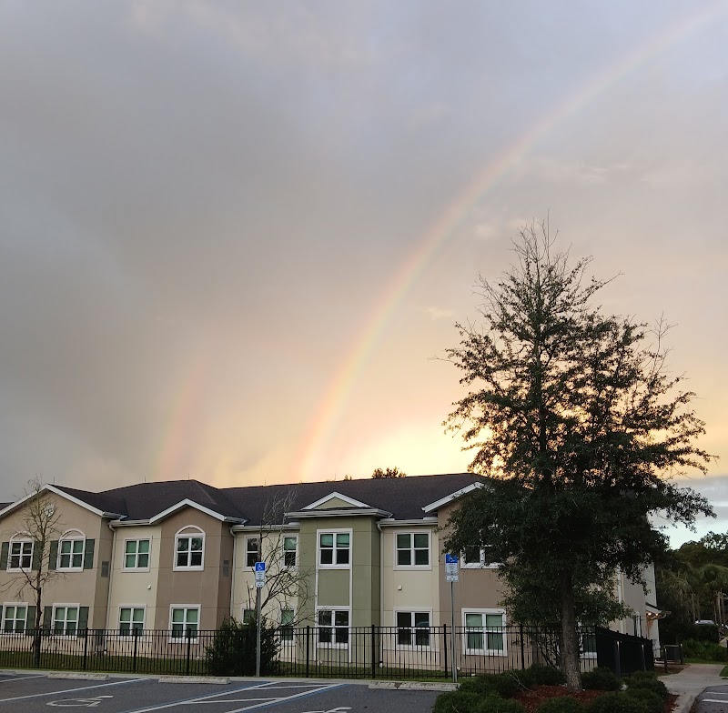 BLUE PALMS HEALTH AND REHABILITATION CENTER OF DEL nursing home in DELAND, FL - Photo 5 of 10