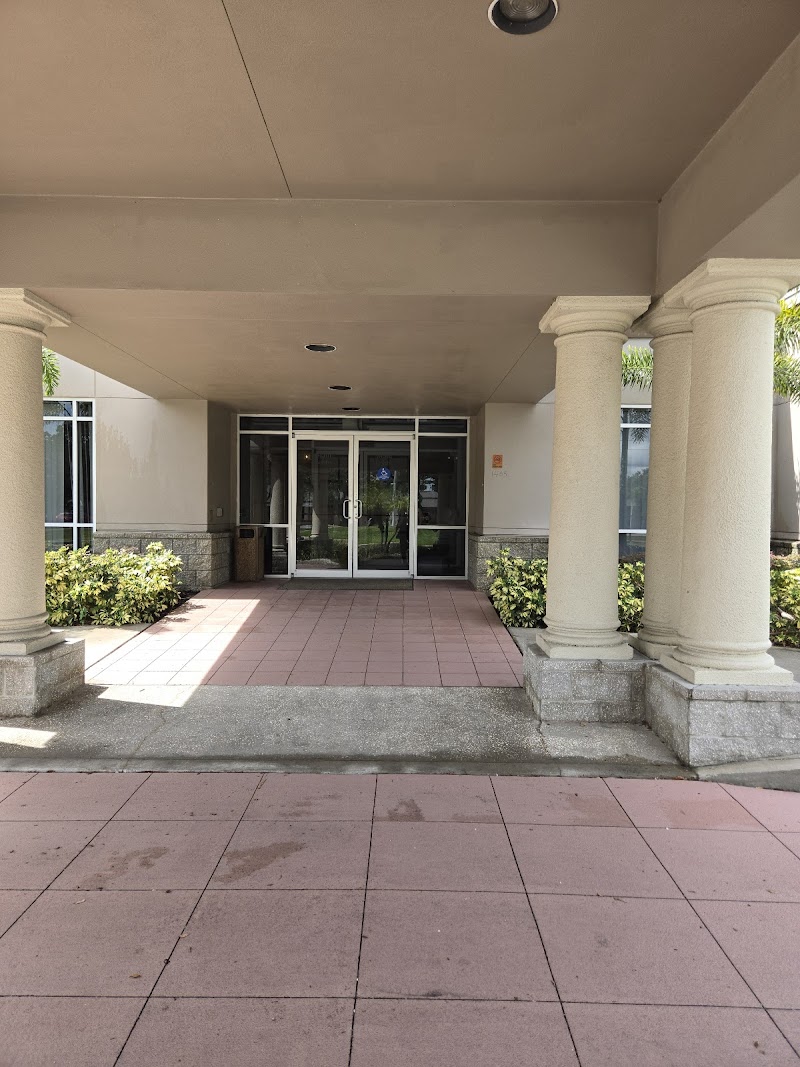 AVIATA AT OAKFIELD nursing home in BRANDON, FL - Photo 5 of 5