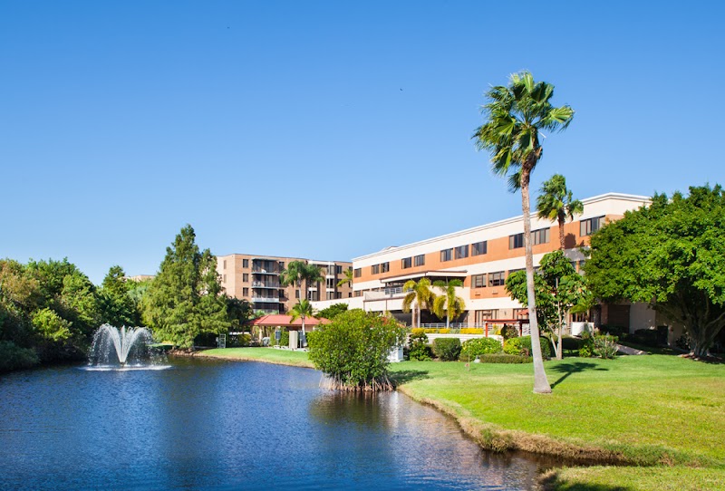 KR AT COLLEGE HARBOR nursing home in SAINT PETERSBURG, FL - Photo 2 of 10