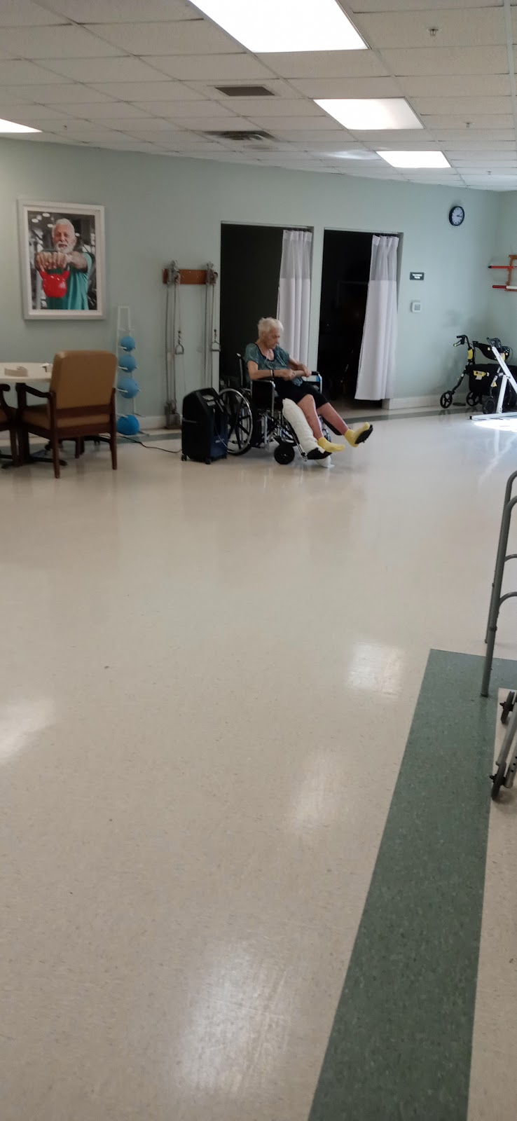 SOLARIS HEALTHCARE WINDERMERE nursing home in ORLANDO, FL - Photo 3 of 5