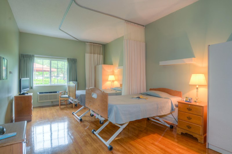 CAPRI HEALTH AND REHABILITATION CENTER nursing home in VENICE, FL - Photo 2 of 5