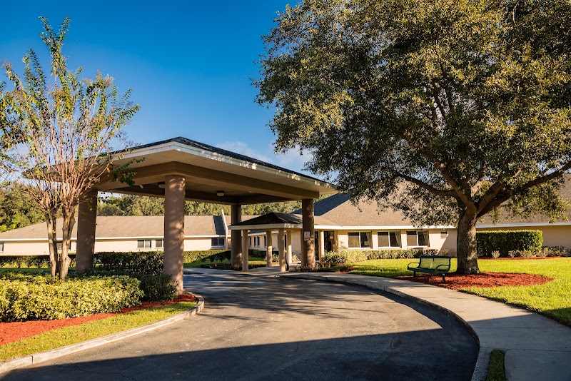 LAKE BENNET CENTER FOR REHABILITATION & HEALING nursing home in OCOEE, FL - Photo 2 of 5