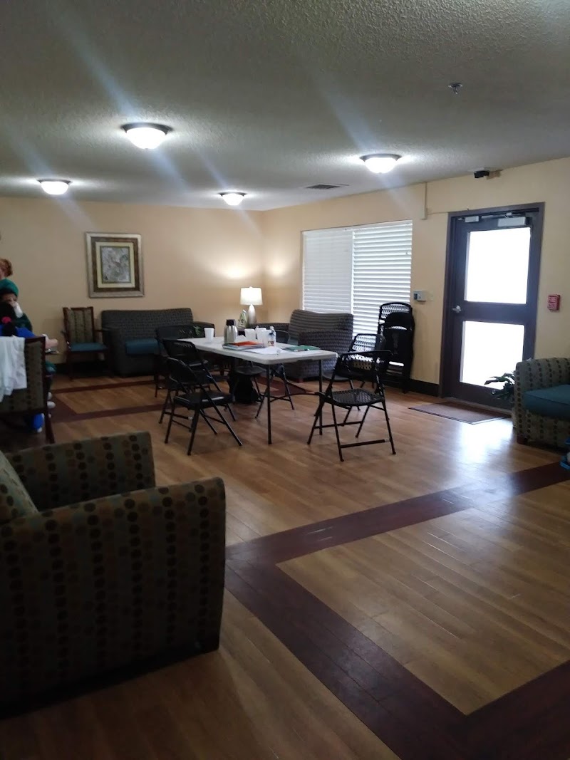 GULF SHORE CARE CENTER nursing home in PINELLAS PARK, FL - Photo 2 of 5