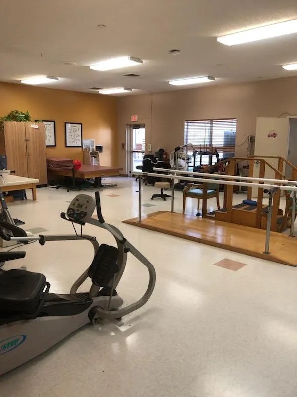 SUN HARBOR HEALTHCARE nursing home in PORT CHARLOTTE, FL - Photo 5 of 9