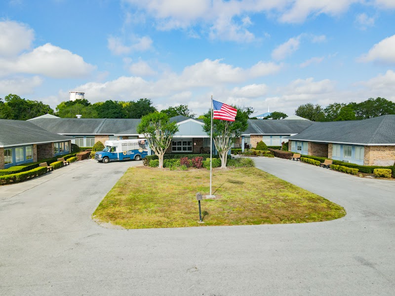 SOLARIS HEALTHCARE ZEPHYRHILLS nursing home in ZEPHYRHILLS, FL - Photo 2 of 9