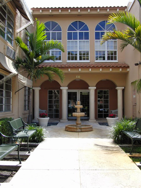 FLORIDEAN HEALTH & REHABILITATION CENTER nursing home in MIAMI, FL - Photo 3 of 10