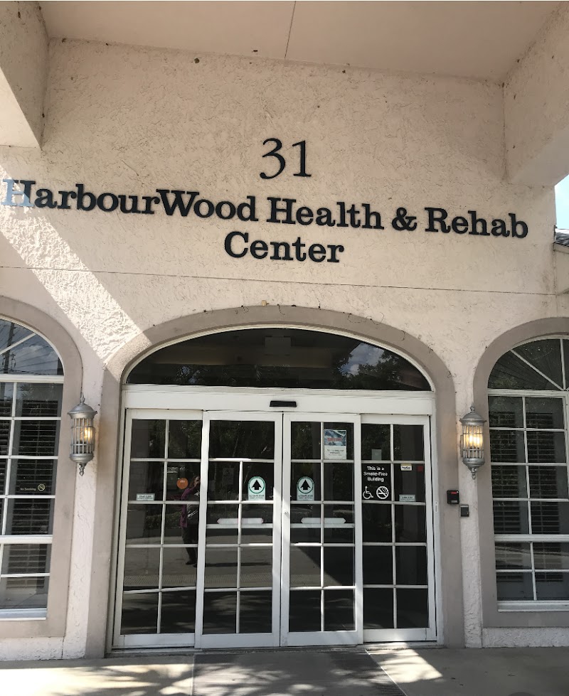HARBOURWOOD POST-ACUTE AND REHABILITATION CENTER nursing home in CLEARWATER, FL - Photo 2 of 4