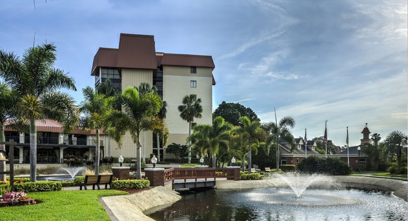 FREEDOM SQUARE HEALTH CARE CENTER nursing home in SEMINOLE, FL - Photo 4 of 10