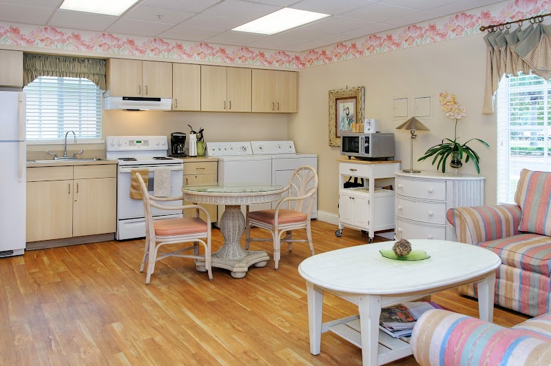 LIFE CARE CENTER OF JACKSONVILLE nursing home in JACKSONVILLE, FL - Photo 3 of 10