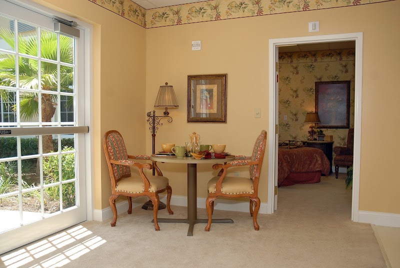 LIFE CARE CENTER OF PENSACOLA nursing home in PENSACOLA, FL - Photo 5 of 10