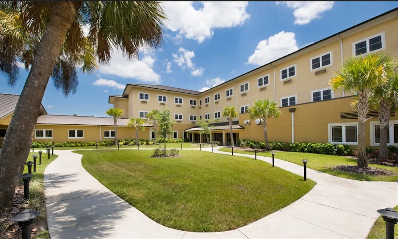 ASTORIA HEALTH AND REHABILITATION CENTER nursing home in WINTER HAVEN, FL - Photo 5 of 5