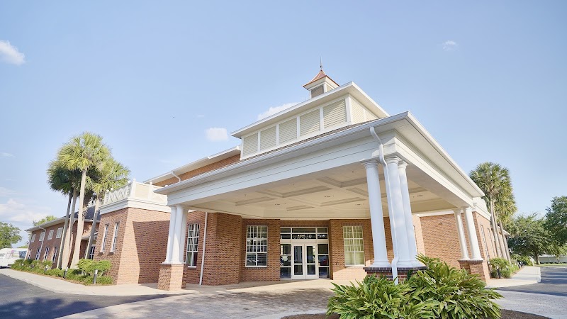 CLUB HEALTHCARE AND REHABILITATION CENTER AT THE V nursing home in THE VILLAGES, FL - Photo 2 of 5
