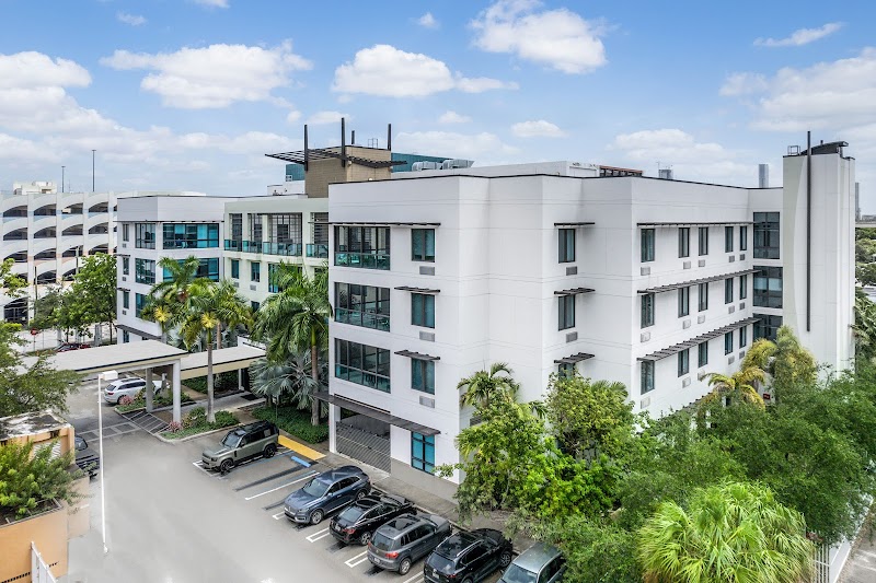 UNIVERSITY HEALTH AND REHABILITATION CENTER nursing home in MIAMI, FL - Photo 4 of 10