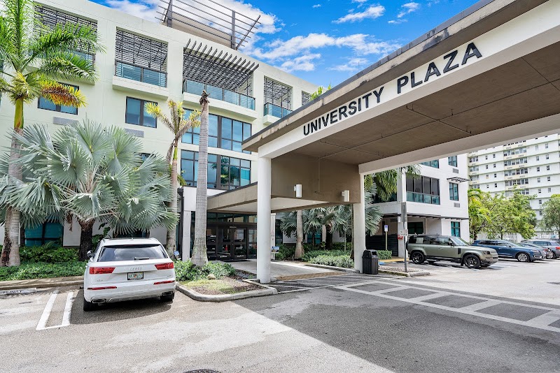 UNIVERSITY HEALTH AND REHABILITATION CENTER nursing home in MIAMI, FL - Photo 5 of 10