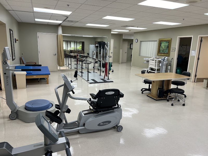 SARASOTA POINT REHABILITATION CENTER nursing home in SARASOTA, FL - Photo 3 of 10