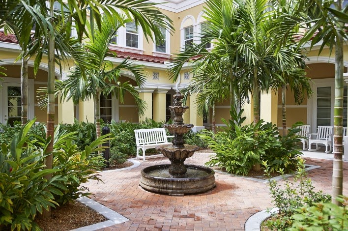 RENAISSANCE AT THE TERRACES nursing home in BONITA SPRINGS, FL - Photo 2 of 10