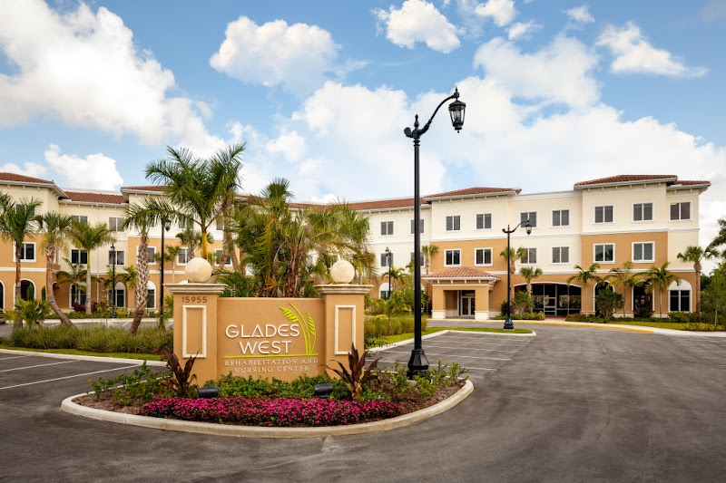 GLADES WEST REHABILITATION AND NURSING C nursing home in PEMBROKE PINES, FL - Photo 2 of 10
