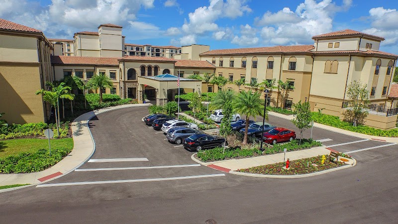 OAKTON PLACE HEALTH AND REHABILITATION AT THE ARLI nursing home in NAPLES, FL - Photo 2 of 5